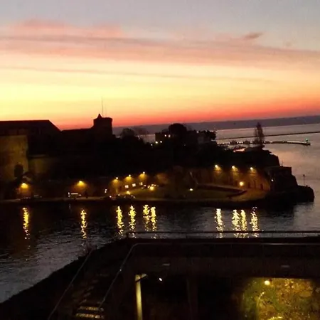 Bouga Inville Vue Sur Et Chateau Apartament
